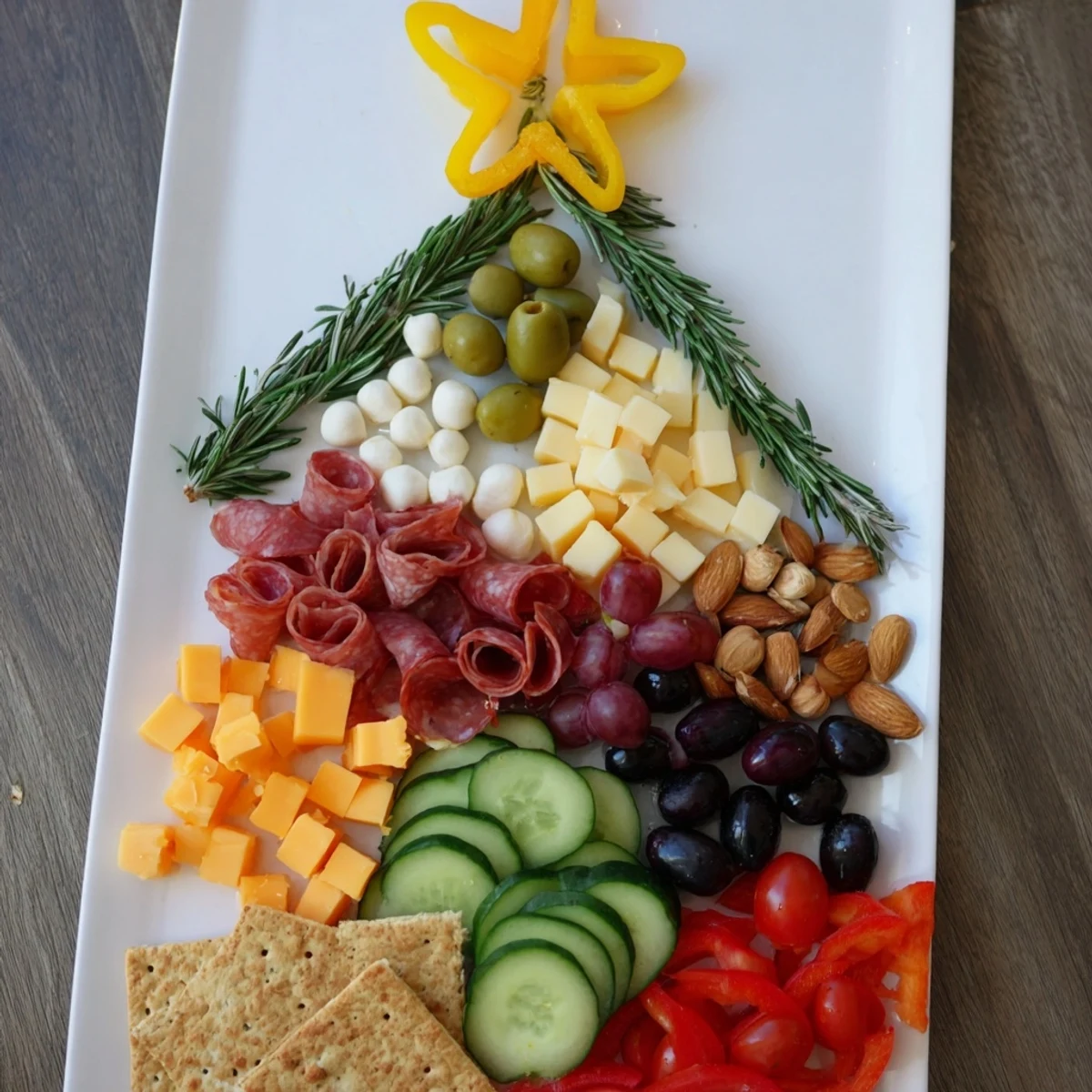 Festive Christmas Tree Snack Board: a visually appealing appetizer featuring varied textures, perfect for sharing.