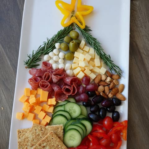 Festive Christmas Tree Snack Board: a visually appealing appetizer featuring varied textures, perfect for sharing.